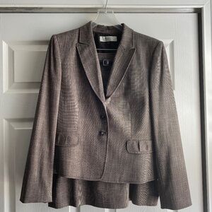Tahari Arthur S. Levine two piece brown suit size 12